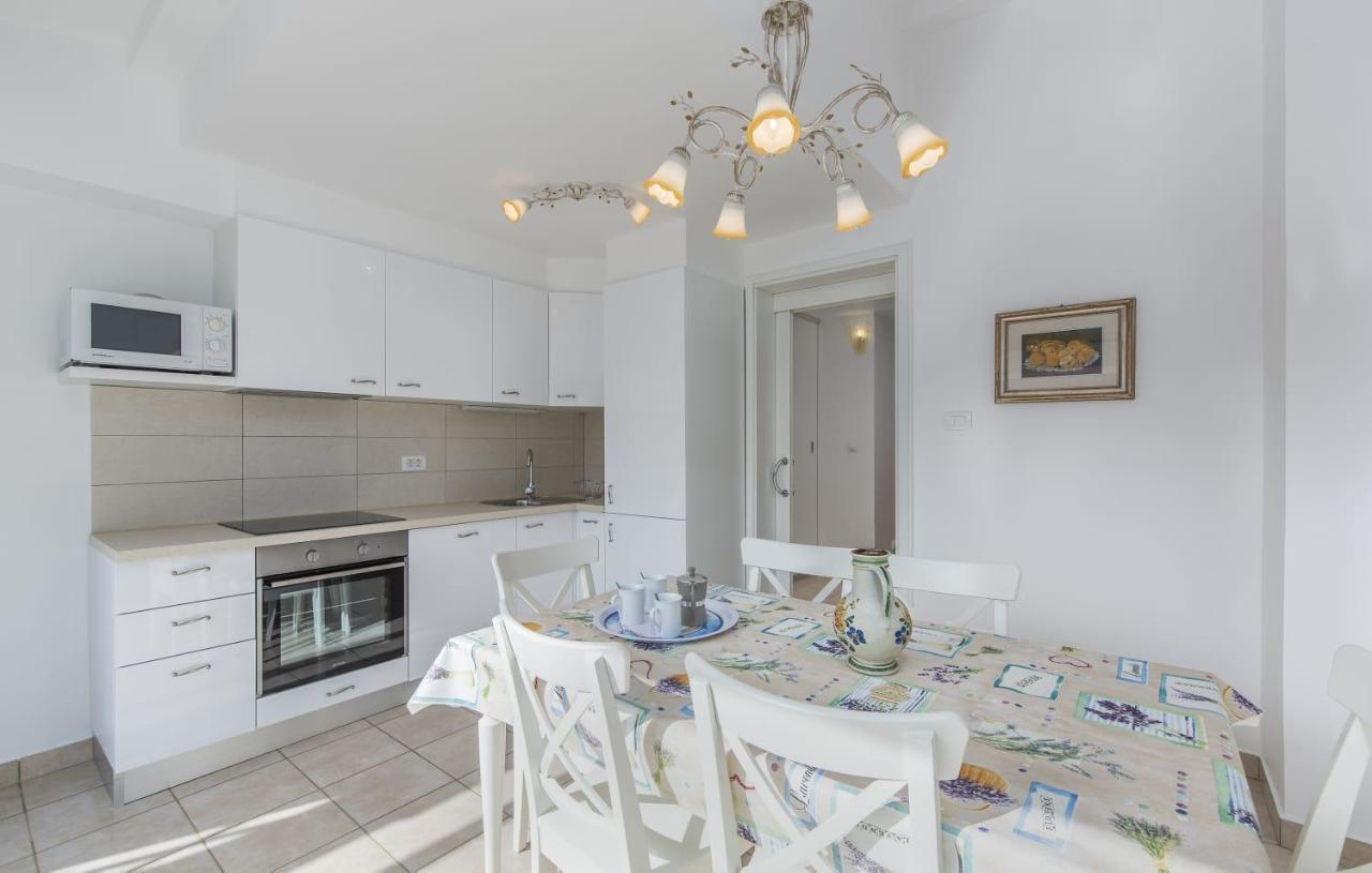 Holiday Home M&M Novigrad Istria Kültér fotó